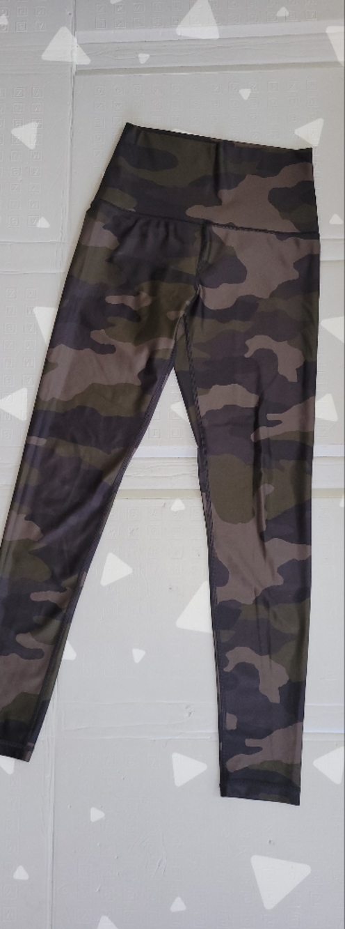 aerie Olive Green Camo 7/8 Leggings